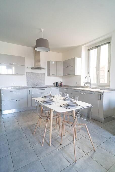 Appartement T4 Vue Mer Proche Gare Et Centre Ville Ajaccio  Exterior photo