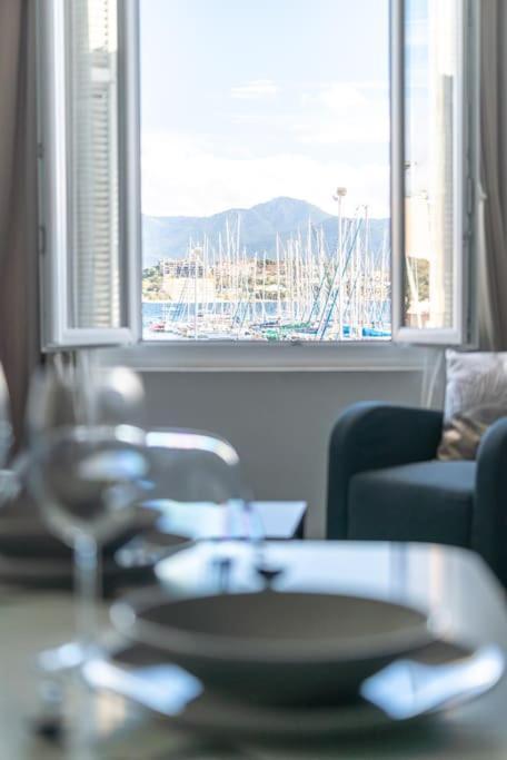 Appartement T4 Vue Mer Proche Gare Et Centre Ville Ajaccio  Exterior photo